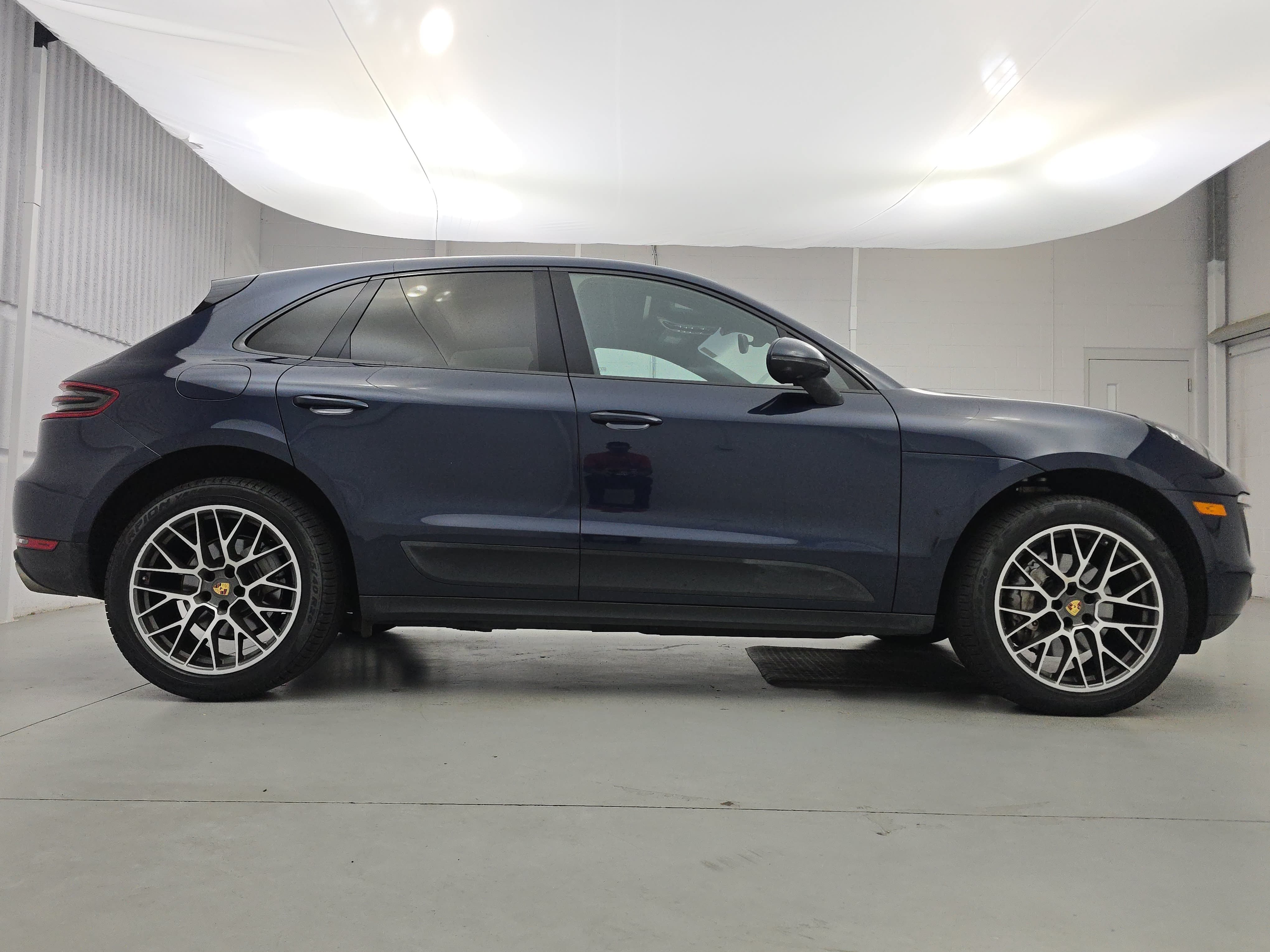 Certified 2016 Porsche Macan S AWD/4WD image 8