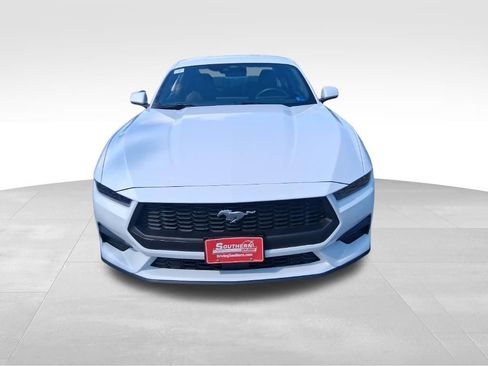 Used 2025 Ford Mustang Coupe image 2