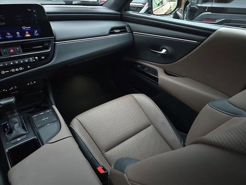 Used 2022 Lexus ES 250 w/ Premium Package image 30