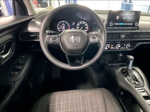 Used 2023 Honda HR-V LX image 18