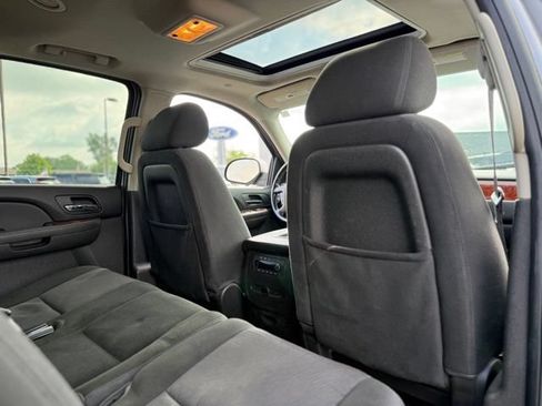 Used 2013 GMC Yukon XL SLE w/ Convenience Package AWD/4WD image 19