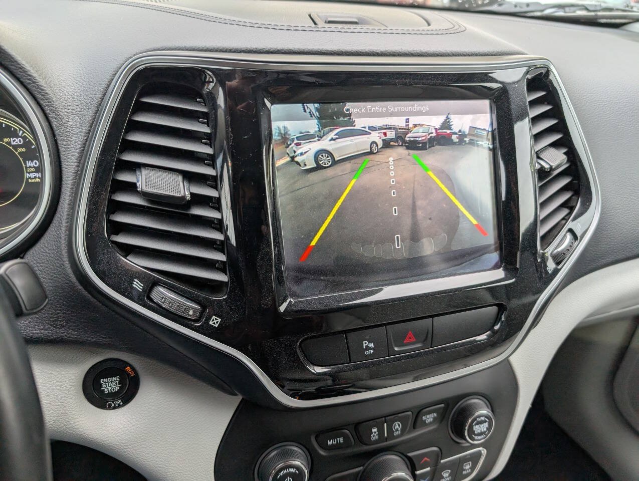 Used 2019 Jeep Cherokee Limited w/ Trailer Tow Group AWD/4WD image 23