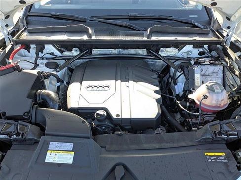 Certified 2025 Audi Q5 2.0T Premium Plus image 22