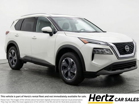 Used 2025 Nissan Rogue SV FWD image 1