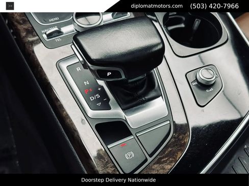 Used 2017 Audi Q7 3.0T Premium Plus w/ Premium Plus Package AWD/4WD image 32