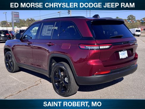 New 2025 Jeep Grand Cherokee Altitude AWD/4WD image 6
