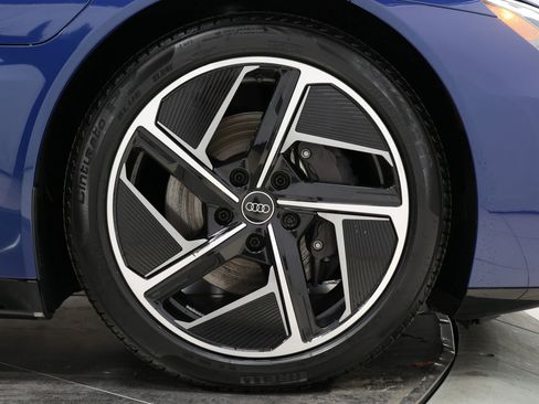 Used 2024 Audi e-tron GT Premium Plus w/ Performance Package image 93