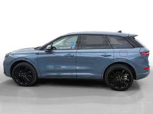 Used 2023 Lincoln Corsair Standard w/ Equipment Group 101A image 2