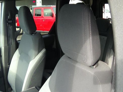 Used 2025 Ford Bronco Big Bend image 15