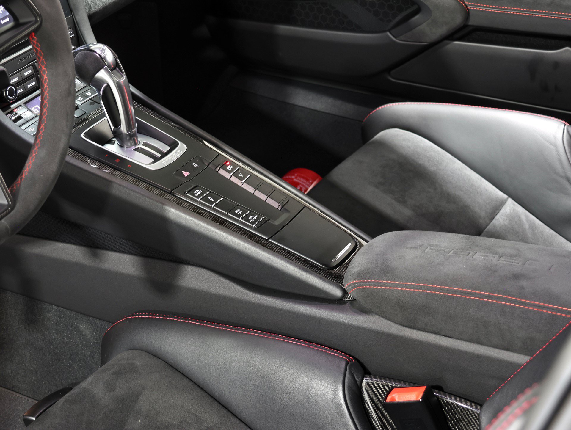 Used 2018 Porsche 911 GT2 RS RWD image 40