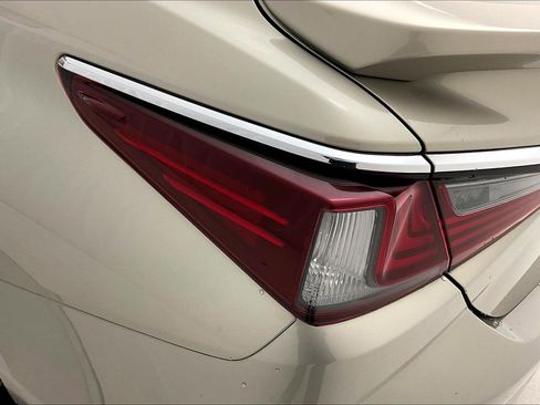 Used 2023 Lexus ES 350 w/ Premium Package FWD image 23