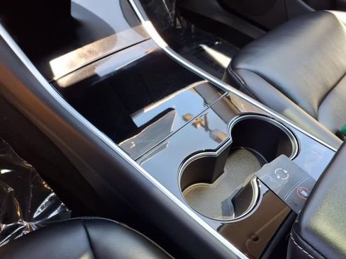 Used 2018 Tesla Model 3 Long Range RWD image 17