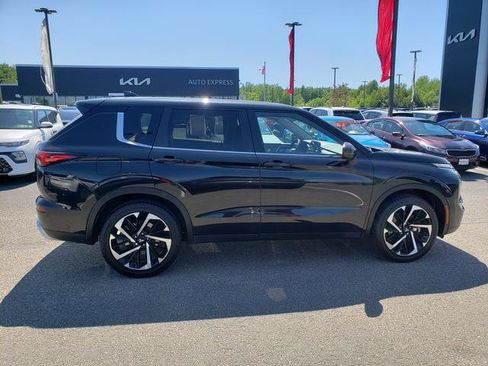 Used 2023 Mitsubishi Outlander SE AWD/4WD image 8