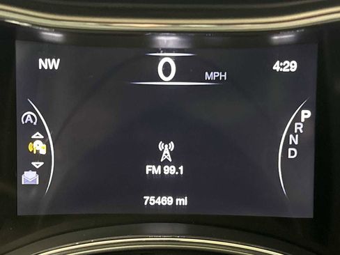 Used 2018 Jeep Grand Cherokee Altitude image 17