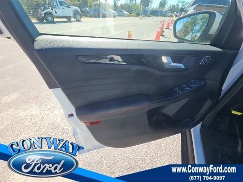 Used 2025 Ford Escape ST-Line Elite w/ Premium Technology Package image 10