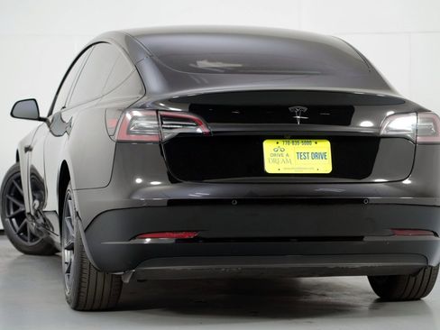 Used 2022 Tesla Model 3 image 6