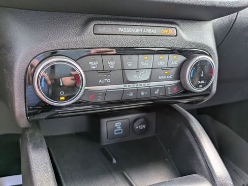 Used 2022 Ford Escape SEL w/ Technology Package image 14