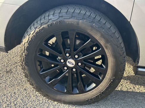 Used 2019 Ford Expedition Max Limited AWD/4WD image 9