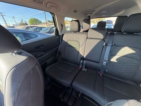 Used 2025 Nissan Pathfinder SV image 41