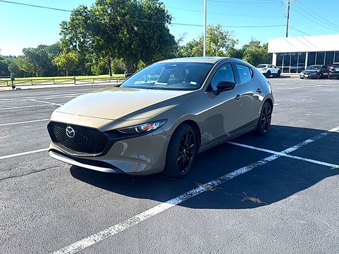 Used 2024 MAZDA MAZDA3 s AWD/4WD image 2