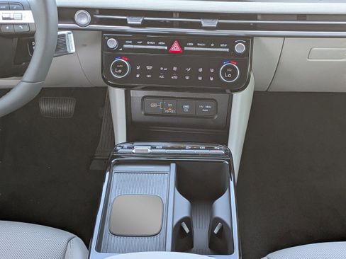 New 2026 Hyundai Tucson Limited image 23