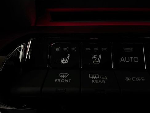 New 2026 Toyota Prius Plug-In Hybrid FWD image 29