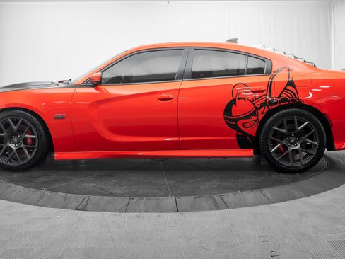 Used 2017 Dodge Charger R/T Scat Pack w/ Beats Audio Group RWD image 6