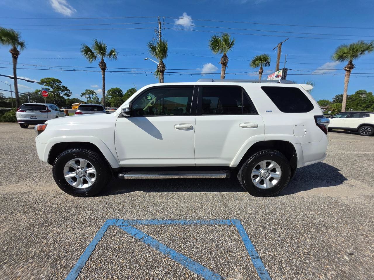 Used 2017 Toyota 4Runner SR5 Premium AWD/4WD image 2