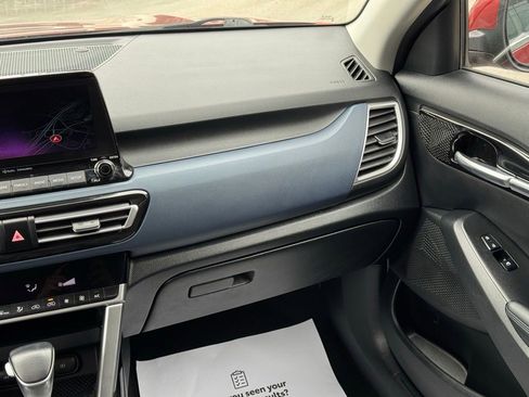 Used 2022 Kia Seltos Nightfall Edition image 41