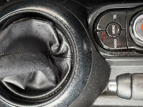 Used 2017 MINI Cooper 4-Door Hardtop image 21