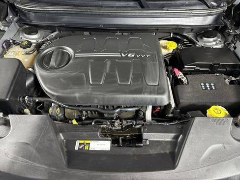 Used 2016 Jeep Cherokee Latitude w/ Cold Weather Group AWD/4WD image 27