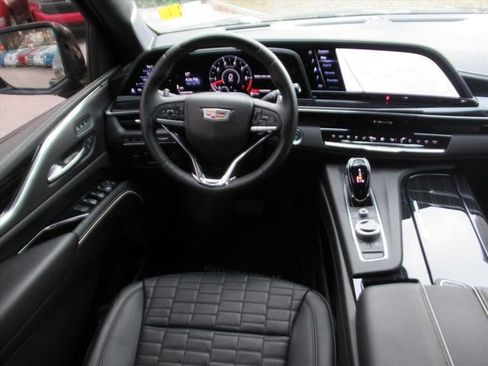 Used 2024 Cadillac Escalade ESV V w/ Heavy-Duty Trailer Package image 16