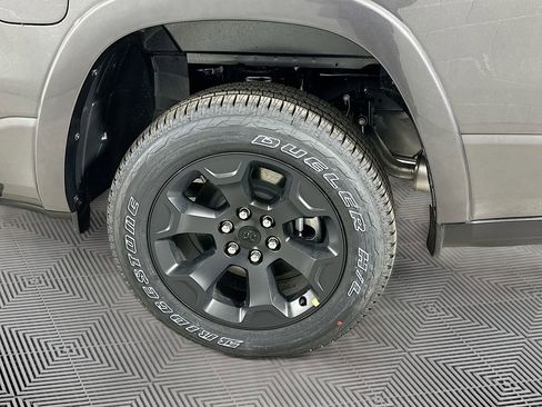 New 2026 RAM 1500 4x4 Crew Cab image 15