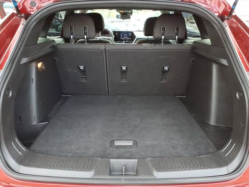 Used 2024 Chevrolet Trax RS w/ Sunroof Package image 14