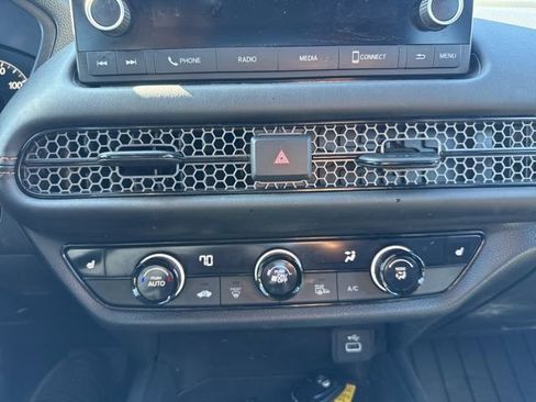 Used 2023 Honda HR-V Sport image 13