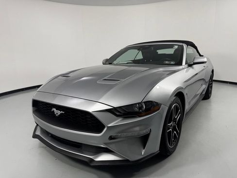 Used 2022 Ford Mustang Premium RWD image 3