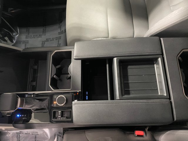 Used 2022 Toyota Tundra SR5 w/ SR5 Convenience Package AWD/4WD image 12