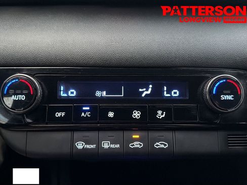 Used 2025 Hyundai Elantra Sport FWD image 7