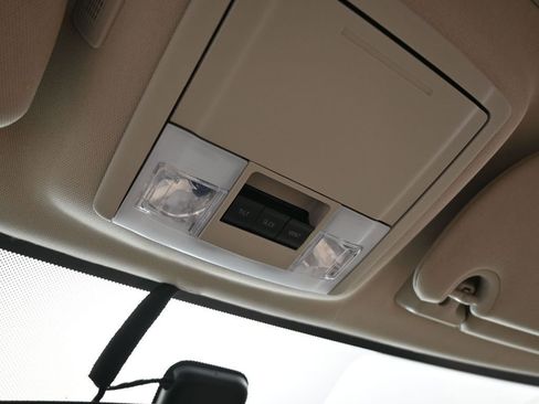 Used 2016 Lincoln Navigator Select image 22