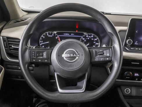 Used 2023 Nissan Rogue SV image 26