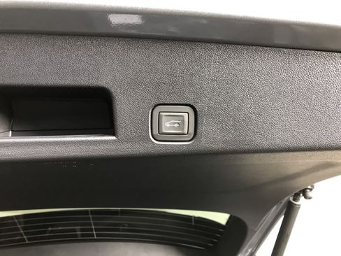 New 2026 Chevrolet Traverse LT w/ Midnight/Sport Edition image 18