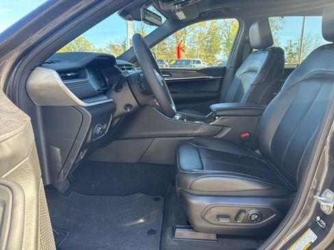 New 2025 Jeep Grand Cherokee L Limited w/ Luxury Tech Group II image 11