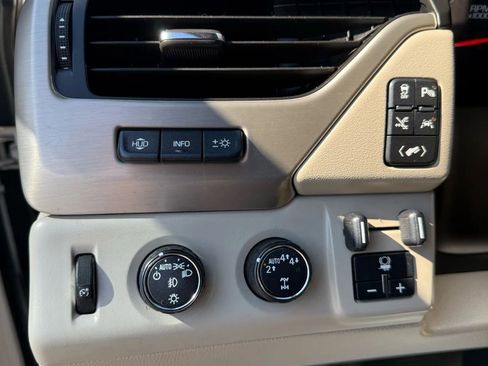 Used 2017 GMC Yukon Denali w/ Open Road Package image 29