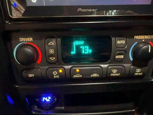 Used 1998 Chevrolet Corvette Convertible w/ Memory Pkg RWD image 35
