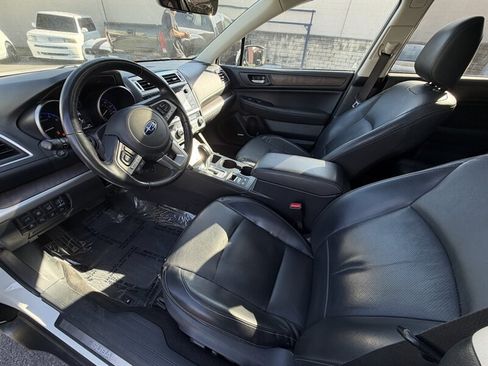 Used 2017 Subaru Outback 2.5i Limited AWD/4WD image 35