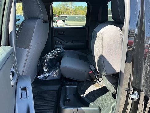 New 2026 Nissan Frontier SV image 23