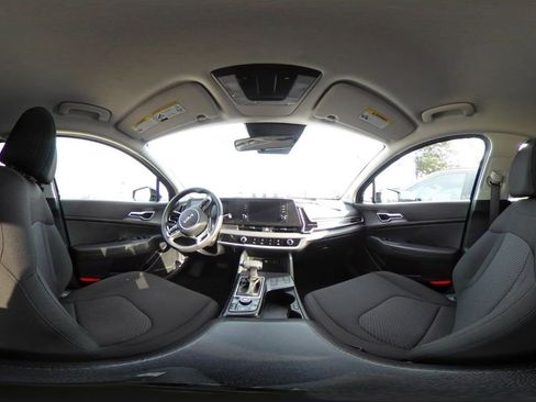 Used 2025 Kia Sportage LX FWD image 41