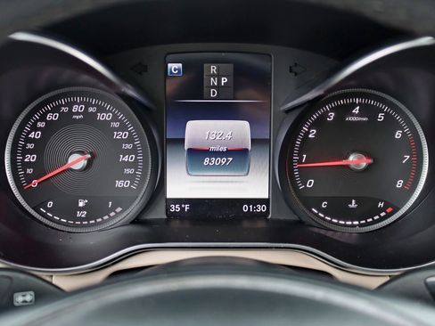 Used 2019 Mercedes-Benz GLC 300 4MATIC image 19