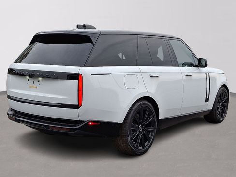 New 2025 Land Rover Range Rover SE image 3