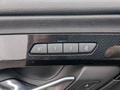 Used 2023 GMC Terrain AT4 image 9